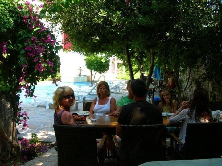 Parla Apart Hotel Çeşme Eksteriør billede