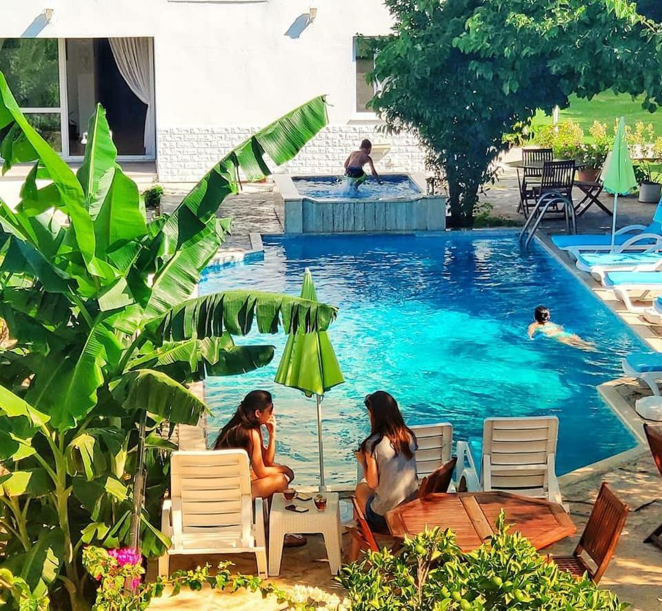 Parla Apart Hotel Çeşme Eksteriør billede