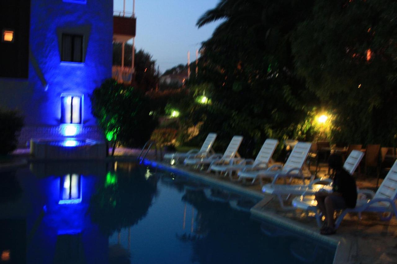 Parla Apart Hotel Çeşme Eksteriør billede